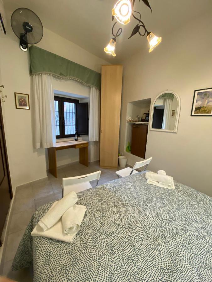 "The Gole Of Alcantara Living In The Dream'S Room" Graniti ภายนอก รูปภาพ