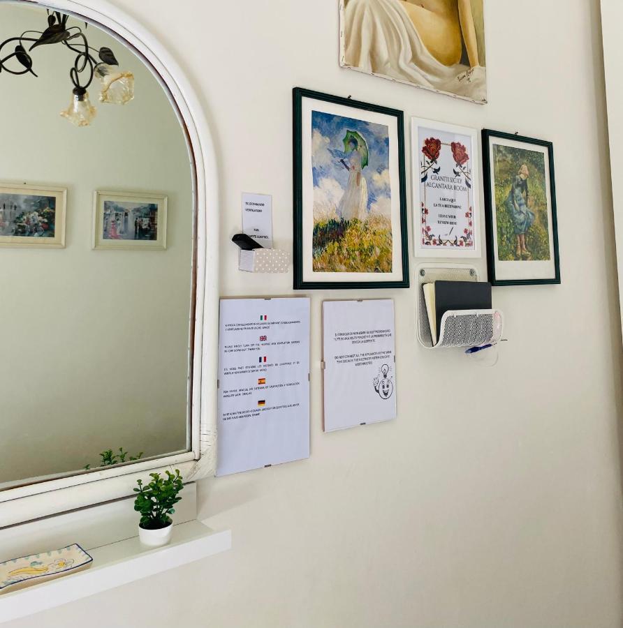 "The Gole Of Alcantara Living In The Dream'S Room" Graniti ภายนอก รูปภาพ